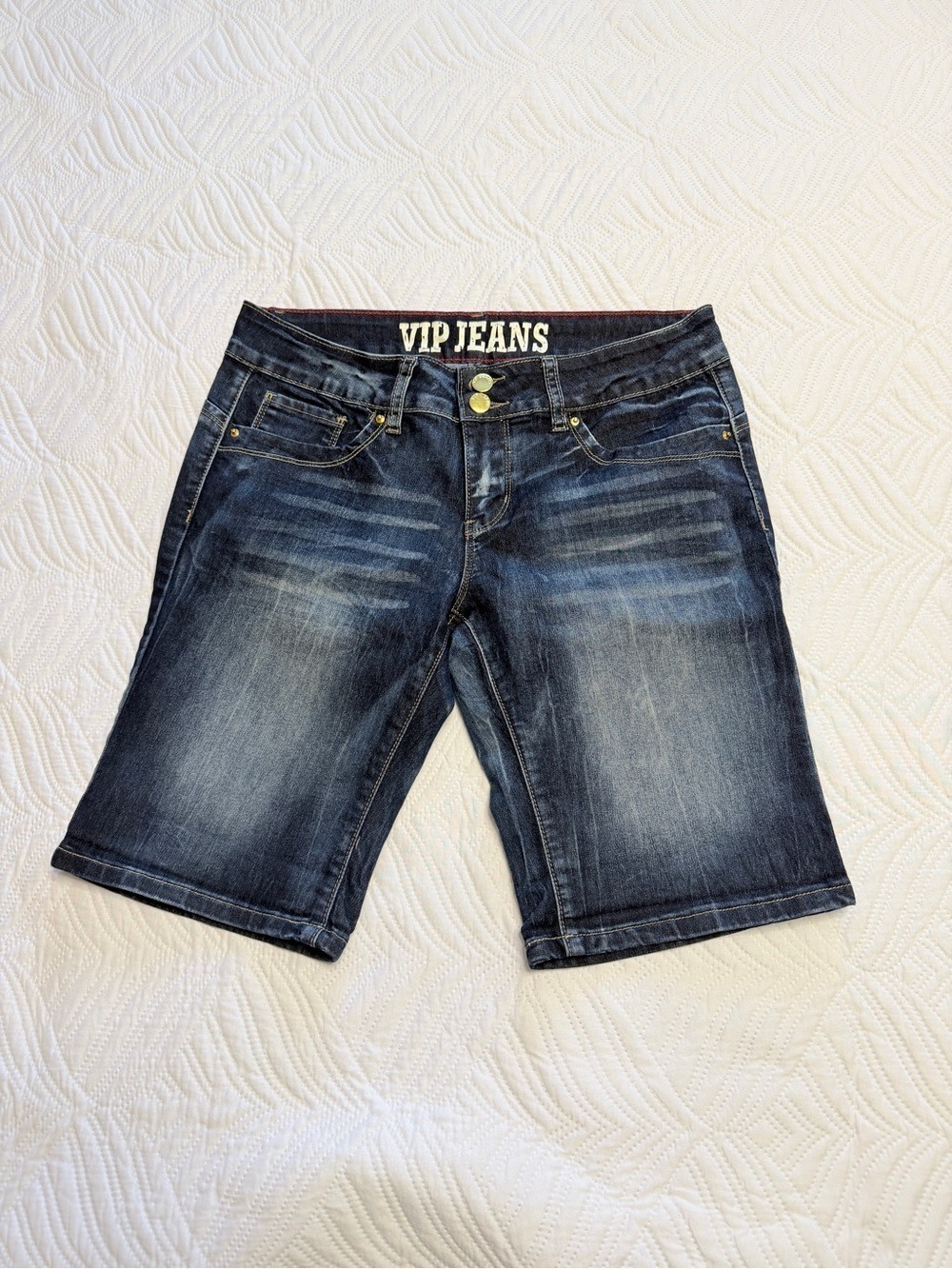 VIP Jeans Women’s Dark Blue Stonewashed Bermuda Denim Jeans. Size 9